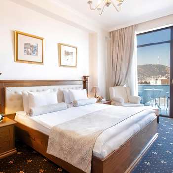 A new 4* hotel Reikartz has opened in the very center of Tbilisi